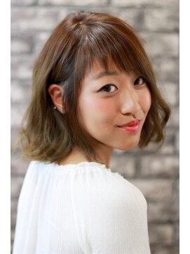 バジオットエイチ(BUZZIoT h) トワイライトベージュ×うぶバング×無造作エアリーカール