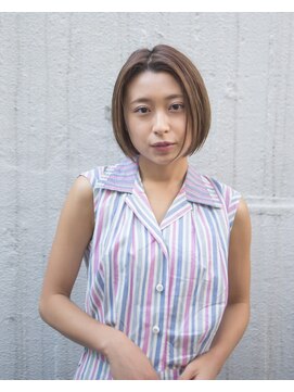 ピズム(PISM) 切りっぱなし前髪センターパートボブ/オリーブカラー