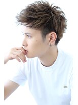 ライラ(Lyla)&nbsp;salonLyla ハイトーンツーブロックアップバングショート