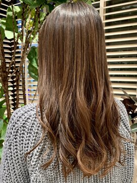 ステアケース 武蔵小杉店(stair:case) 大人ハイライト　ベージュカラー　2021人気髪型