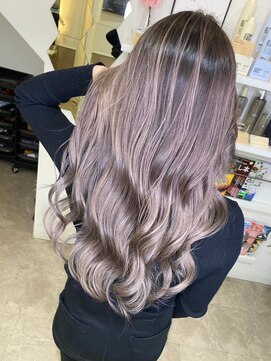 ロンド レア 天神大名店(Lond Le’a) パールグレー×バレイヤージュ[天神/大名/博多/赤坂]