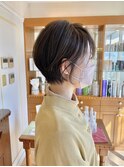 20代30代大人可愛い小顔ショートボブ前下がりショート耳掛け
