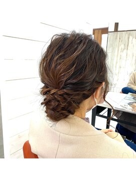 ヴィアルス 美園店(VIARS) シニヨンアレンジ/まとめ髪/ふんわりヘア