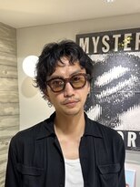 ヲタク(wotaku.)&nbsp;メンズパーマニュアンスパーマセンター分けショートメンズヘアー