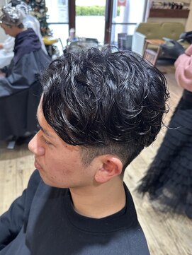 インフィニティー infinity HAIR SPACE BLOOM ラルフパーマ/メンズパーマ/センターパート