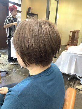 ワラティク(WARATI C) 白髪を活かしたベージュカラー