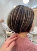 バレイヤージュ白髪ぼかしレイヤーショートシャギーボブ髪質改善