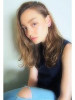 リマ(RIMA)&nbsp;【RIMA】 外国人風☆ナチュラルウェーブ×ミルクティーカラー