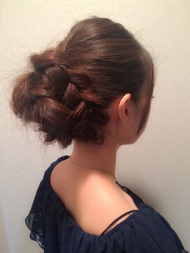 リルア 博多(LIRUA) 大人かわいいアップ