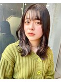 イヤリングカラー　ホワイトベージュ　ハイトーン