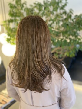 イームズ(EAMES) シアーベージュ