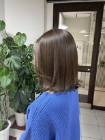 ユーリ(juli)&nbsp;ベージュ×肩ハネミディアム