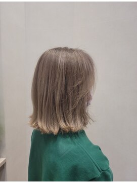 ヘアーアンドビューティーショップ エボルティー(hair&beauty shop EvoLuty) ミディアムボブ