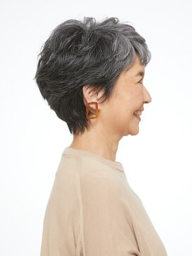 えがお美容室 【えがお美容室】分け目が気になる方に◎トップふんわりショート