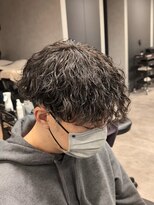 プルーブトウキョウ 渋谷(PROVE TOKYO)&nbsp;波巻きスパイラルパーマ前下がりマッシュ刈り上げメンズ