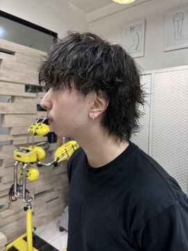 テテ(TETE) ツイストスパイラル　縦落ち　パーマ