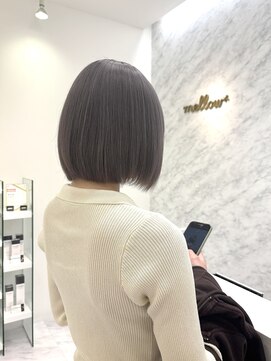 メロウ アッシュグレーカラー