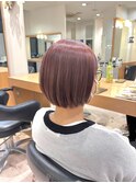ピンクベージュ