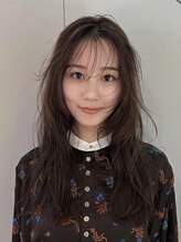 ケイトテイラー(KATETAYLOR) くすみベージュロング顔周りレイヤーカット