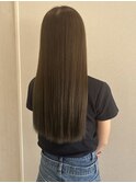 オリーブベージュ