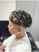 メッシュ×パーマ+スキンフェード