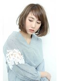 短めバングのボブスタイル