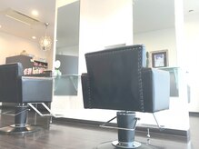 イマージュヘアーの雰囲気（白を基調とした清潔感のある店内☆）