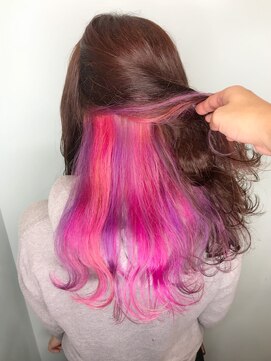 オーティティ(O-TETE) O-tete インナーカラーピンク系バイオレット系ストライプ派手髪