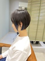 ソラ(sola)&nbsp;インナーカラーがブルーのショート