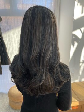 エイミー(amy.) 大人ハイライトカラー