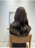 オリーブグレージュ