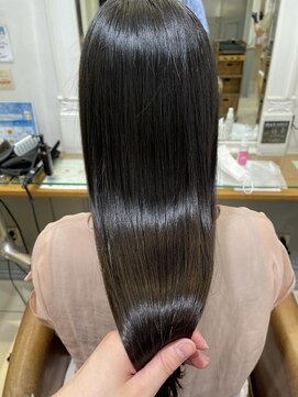 ネオリーブ チロル 横浜西口店(Neolive CiroL.) 後ろ姿マイナス10歳☆超音波ケア髪質改善 艶髪 【横浜】