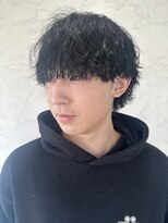 ウシワカマルエムティードット(USHIWAKAMARU MT.)&nbsp;ブリーチ毛に波巻きパーマ