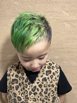 デザイニングヘアードゥ(designing hair Deux) キッズショートグラデーションカラー　【キッズ/キッズカット】