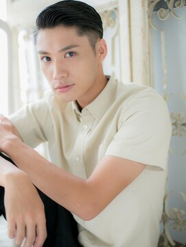 mod's天神/七三分けフェードスタイル黒髪ツーブロックショートa