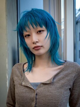 ギークス(GEEKS) 【GEEKS渋谷】ターコイズブルー/レイヤー/ハッシュカット/ブルベ