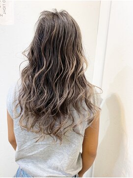 モアナ バイ ヘッドライト 武蔵小杉店(Moana by HEADLIGHT) ビーチ系カラー