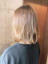 リラ バイ クオーレ(LIRA by CUORE)&nbsp;切りっぱなしハイライトボブ