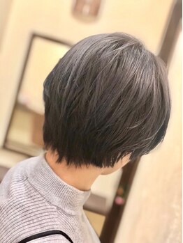 イルース(iluz)の写真/【くせ毛でお悩みの方必見☆】クセ毛を活かしたスタイルでお悩み解消！コンプレックスを魅力に変えよう。