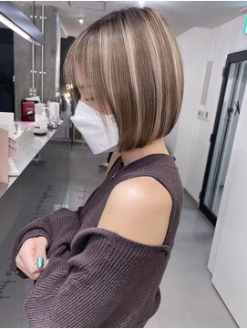 キング 梅田(K!ng) 縮毛矯正髪質改善ハイライトレイヤーカット梅田美容室エクステ