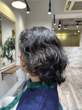 ジーナ(ZINA) ふんわりミディアムパーマ