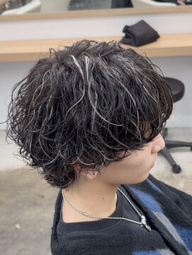 アイトーキョーリタ 渋谷(AI TOKYO Rita) 渋谷サーフカールシャドウパーマツーブロックセンターパート眉毛