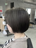 ルイ(ROUIS produced by LUCK 津田沼)&nbsp;ROUIS 津田沼 オリーブアンブレラカラー/ボブ/デザインカラー