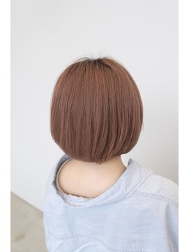 ビーヒアナウ N゜03 金沢駅西店(BE HERE NOW) 大人可愛い20代30代40代黒髪前下がりショートボブ丸みショート◎