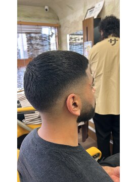 オアゾバーバー(OAZO BARBER) ミドルフェードカット
