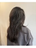 毛流れ綺麗!くせ毛を活かすロングレイヤー