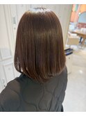 クールショート艶ボブストレート