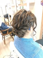 ロカット サロン(Roquat Salon)&nbsp;ラフウェーブシニヨンアレンジ【ヘアアレンジ　立川/立川南口】