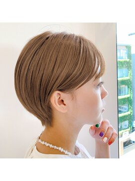 シータ(sheta) 【sheta／ AI】大人マッシュショート　丸みショート