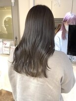 ネオリーブ チロル 横浜西口店(Neolive CiroL.)&nbsp;くびレイヤー　エモージュ　黒髪グレーベージュ　れいやーろんく